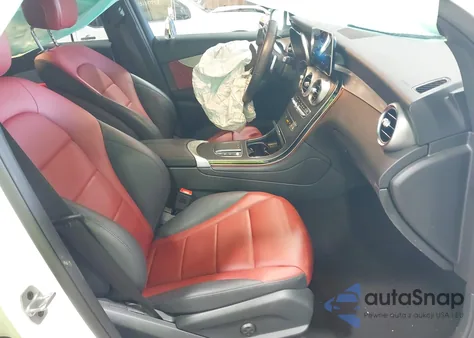 2022 Mercedes-Benz Glc 300 4Matic Suv z USA, uszkodzony, nr VIN W1N0G8EBXNG060427